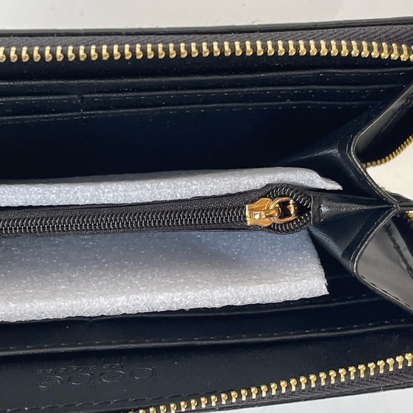 NWT ($49) Bebe Black Wallet Purse Alexandria Wristlet Gold Logo - Picture 9 of 13